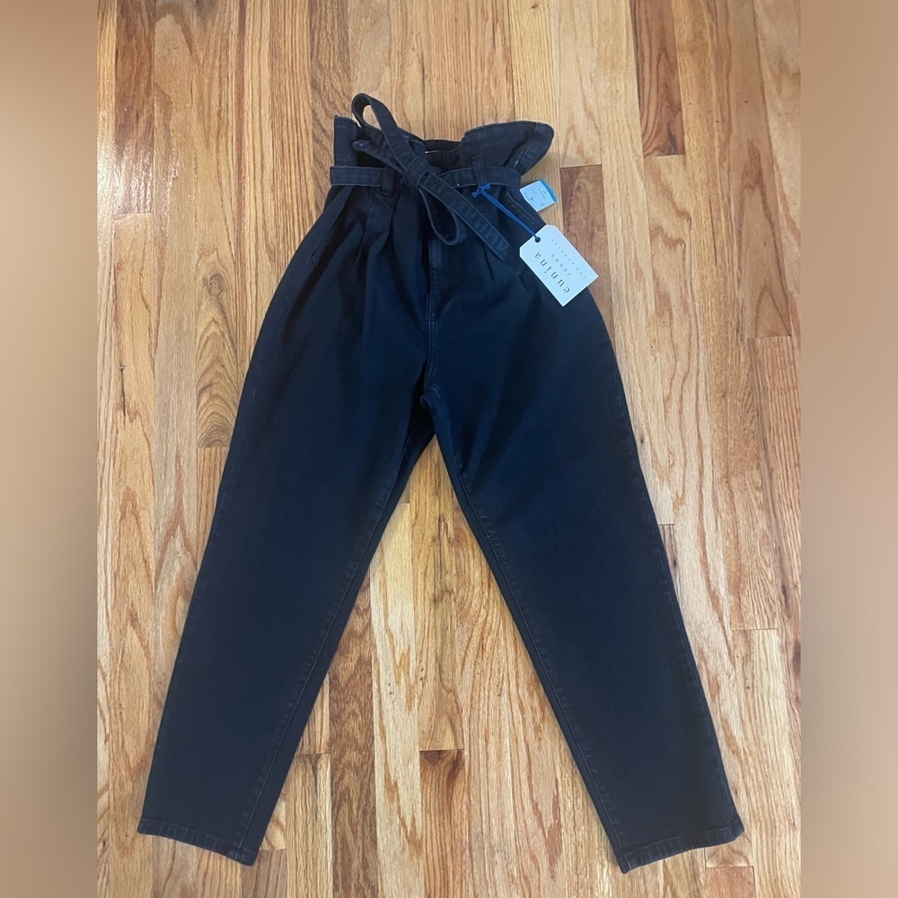 Eunina Tobi Super High Rise Cropped Blackk Denim Jeans with Belt Size 29 Pockets - Picture 1 of 9